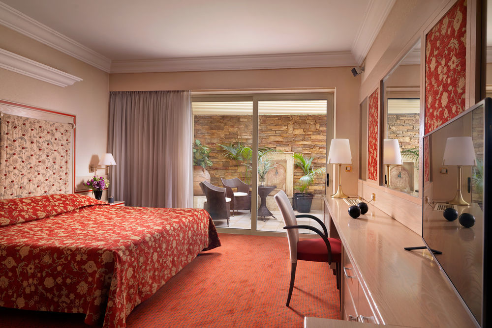 Holiday Suites Athén Kültér fotó