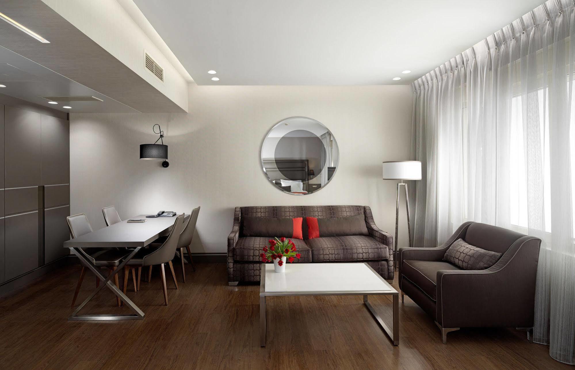 Holiday Suites Athén Kültér fotó